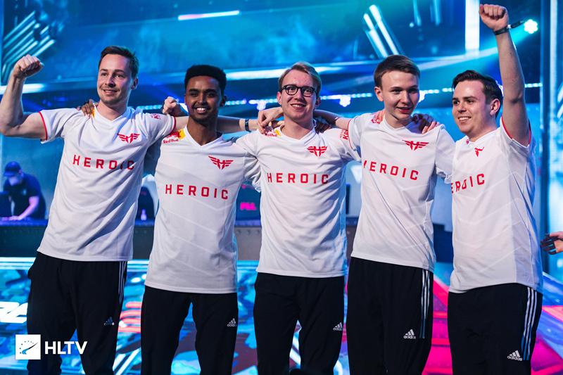 与防守两端 与防守两端